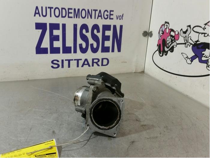 Usagé Boitier papillon Audi A4 Avant (B7) 2.7 TDI V6 24V Prix € 89,25 Règlement à la marge proposé par Zelissen V.O.F. autodemontage
