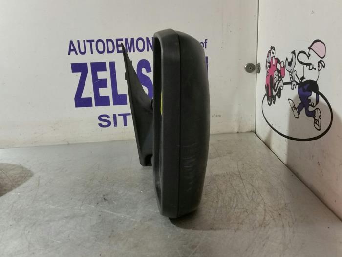 Wing mirror, right from a Mercedes-Benz Sprinter 3t (903) 311 CDI 16V 2000