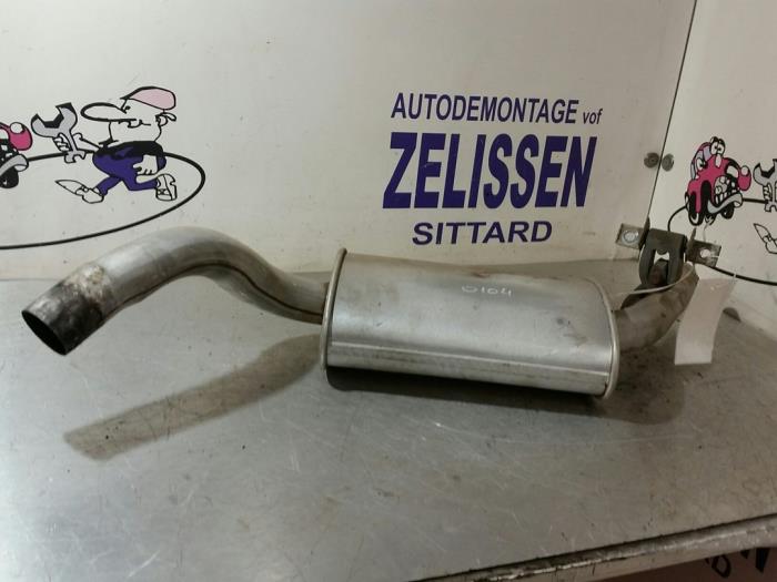 Gebrauchte Auspuff Mitteldämpfer Volkswagen Golf III Cabrio Restyling (1E7) 1.8 Kat. Preis € 31,50 Margenregelung angeboten von Zelissen V.O.F. autodemontage