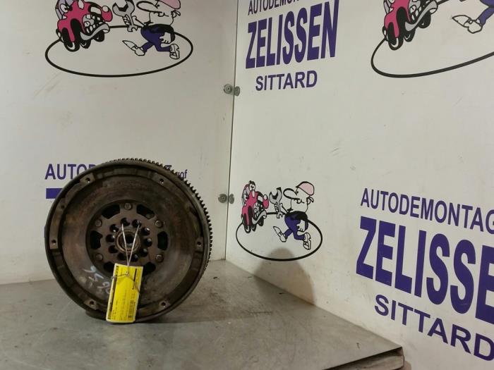 Used Flywheel Audi A4 Avant (B7) 2.7 TDI V6 24V Price € 99,75 Margin scheme offered by Zelissen V.O.F. autodemontage