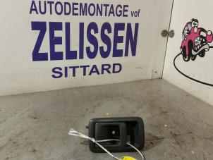 Używane Uchwyt drzwi lewych wersja 2-drzwiowa Toyota Starlet (EP8/NP8) 1.3 Friend,XLi 12V Cena € 15,75 Procedura marży oferowane przez Zelissen V.O.F. autodemontage