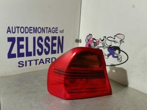 Used Taillight, left BMW 3 serie (E90) 318i 16V Price € 42,00 Margin scheme offered by Zelissen V.O.F. autodemontage