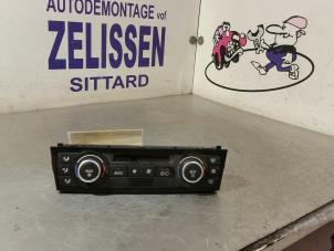 Usados Panel de control de calefacción BMW 3 serie (E90) 318i 16V Precio € 78,75 Norma de margen ofrecido por Zelissen V.O.F. autodemontage