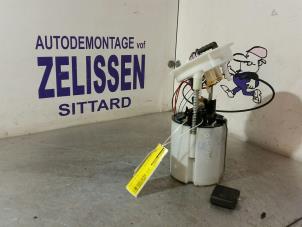 Used Petrol pump BMW 3 serie (E90) 318i 16V Price € 52,50 Margin scheme offered by Zelissen V.O.F. autodemontage