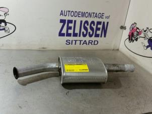 Used Exhaust middle silencer Peugeot 307 SW (3H) 2.0 16V Price € 36,75 Margin scheme offered by Zelissen V.O.F. autodemontage