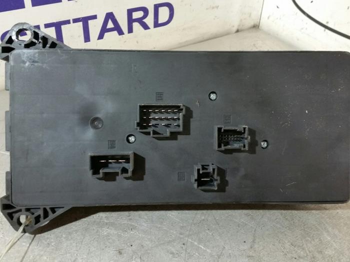 Fuse Box Mercedes Sprinter T Cdi V A Temic