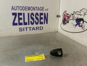 Used Door lock cylinder, right Mercedes Sprinter 3,5t (906.63) 315 CDI 16V Price € 21,00 Margin scheme offered by Zelissen V.O.F. autodemontage