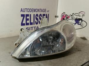 Used Headlight, left Kia Rio (DC12) 1.3 RS,LS Price € 31,50 Margin scheme offered by Zelissen V.O.F. autodemontage