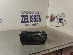 Used Radio CD player Seat Ibiza IV (6J5) 1.4 TDI Ecomotive Price € 99,75 Margin scheme offered by Zelissen V.O.F. autodemontage