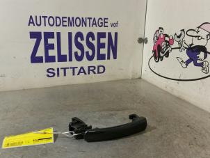 Usagé Poignée de porte arrière gauche Seat Ibiza IV (6J5) 1.4 TDI Ecomotive Prix € 15,75 Règlement à la marge proposé par Zelissen V.O.F. autodemontage