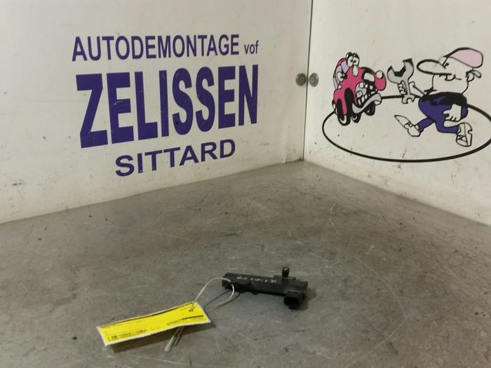 Używane Antena Ford Focus C-Max 1.8 16V Flexifuel Cena € 52,50 Procedura marży oferowane przez Zelissen V.O.F. autodemontage
