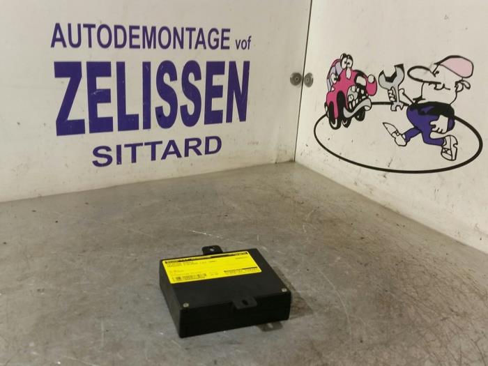 Begagnade Telefonmodul Mercedes S (W220) 5.0 S-500 V8 24V Pris € 47,25 Marginaltabell erbjuds av Zelissen V.O.F. autodemontage