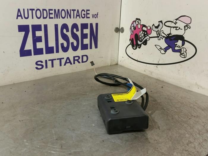 Begagnade Sätesdator Mercedes S (W220) 5.0 S-500 V8 24V Pris € 105,00 Marginaltabell erbjuds av Zelissen V.O.F. autodemontage