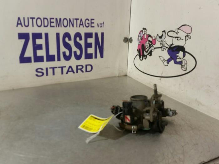 Begagnade Spjällhus Suzuki Alto (RF410) 1.1 16V Pris € 42,00 Marginaltabell erbjuds av Zelissen V.O.F. autodemontage