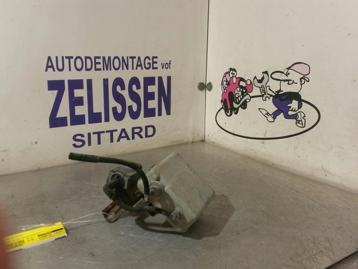 Begagnade Luftflödesmätare Mercedes S (W220) 5.0 S-500 V8 24V Pris € 36,75 Marginaltabell erbjuds av Zelissen V.O.F. autodemontage
