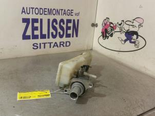 Używane Glówny cylinder hamulcowy Ford Mondeo IV Wagon 2.0 16V Cena € 63,00 Procedura marży oferowane przez Zelissen V.O.F. autodemontage