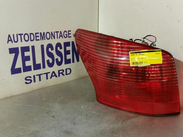 Taillight, left from a Peugeot 407 2006