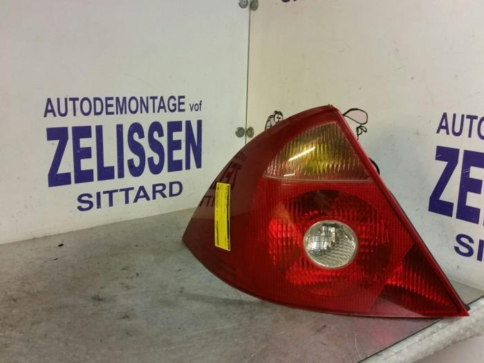 Taillight, left from a Ford Mondeo III 2.0 16V 2002