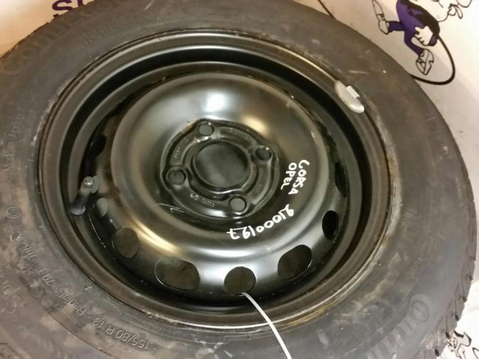 Spare wheel from a Opel Corsa C (F08/68) 1.2 16V 2003