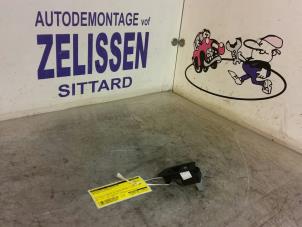 Używane Przelacznik elektrycznej szyby Volkswagen Golf VI (5K1) 2.0 TDI 16V Cena € 15,75 Procedura marży oferowane przez Zelissen V.O.F. autodemontage