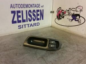 Gebrauchte Elektrisches Fenster Schalter Renault Scénic I (JA) 2.0 16V RX4 Preis € 26,25 Margenregelung angeboten von Zelissen V.O.F. autodemontage