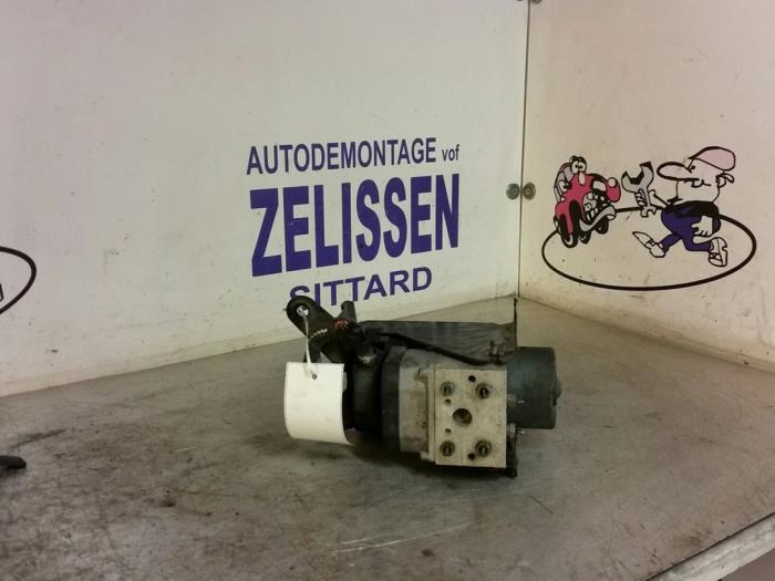 Usagé Bloc ABS Renault Scénic I (JA) 2.0 16V RX4 Prix € 105,00 Règlement à la marge proposé par Zelissen V.O.F. autodemontage