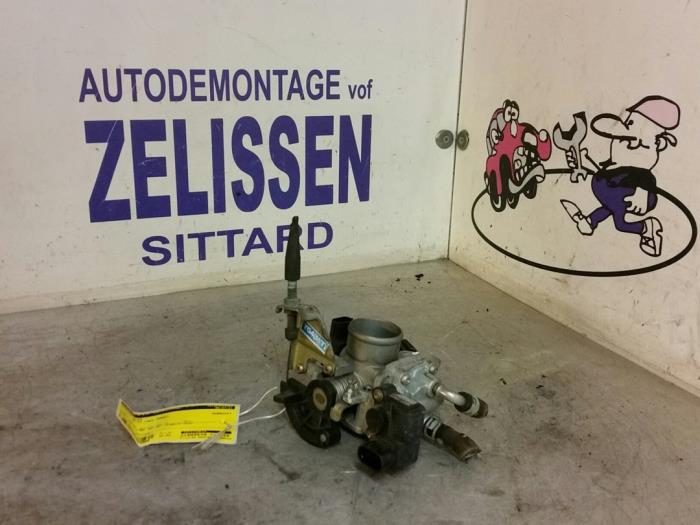 Begagnade Spjällhus Suzuki Alto (RF410) 1.1 16V Pris € 47,25 Marginaltabell erbjuds av Zelissen V.O.F. autodemontage