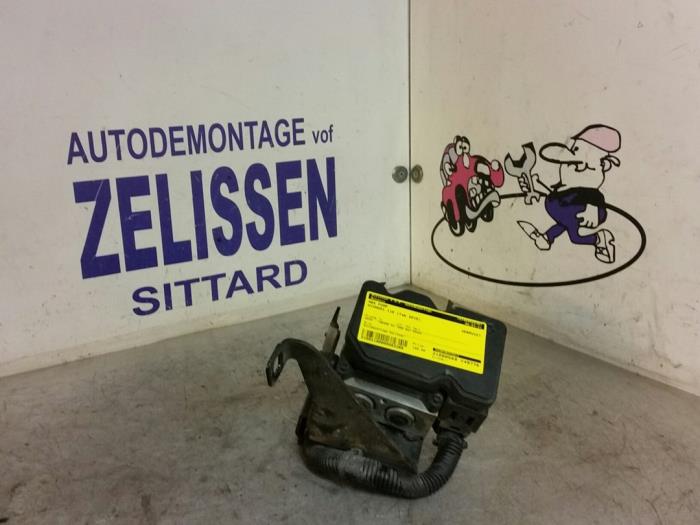 Używane Pompa ABS Hyundai i10 (F5) 1.1i 12V Cena € 131,25 Procedura marży oferowane przez Zelissen V.O.F. autodemontage