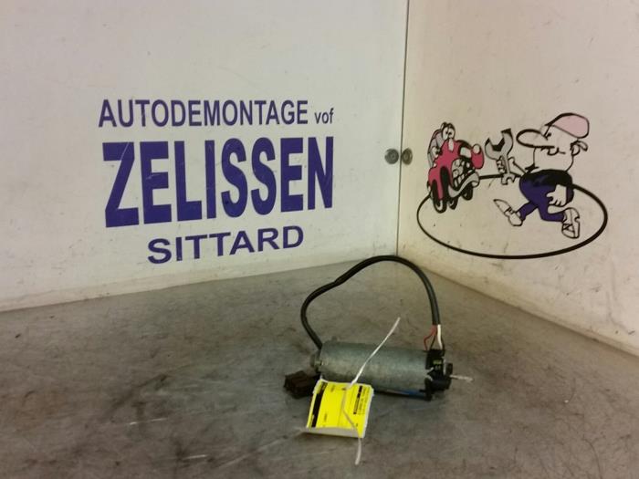 Gebrauchte Sitzmotor Mercedes S (W220) 5.0 S-500 V8 24V Preis € 31,50 Margenregelung angeboten von Zelissen V.O.F. autodemontage