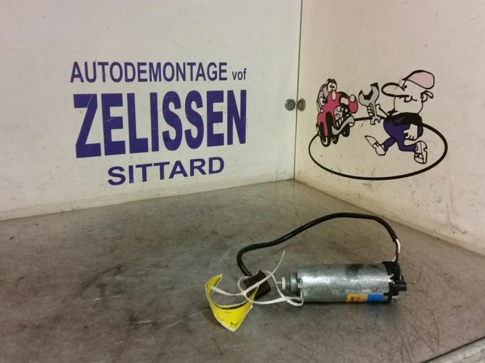 Gebrauchte Sitzmotor Mercedes S (W220) 5.0 S-500 V8 24V Preis € 31,50 Margenregelung angeboten von Zelissen V.O.F. autodemontage
