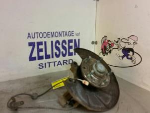 Usagé Moyeu de roue arrière Mazda Premacy 1.8 16V Prix € 47,25 Règlement à la marge proposé par Zelissen V.O.F. autodemontage