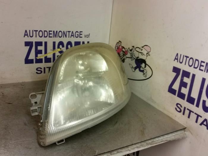Renault Master Headlights, left stock