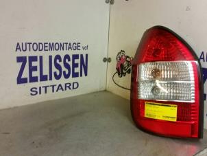 Używane Tylne swiatlo pozycyjne lewe Opel Zafira (F75) 1.8 16V Cena € 31,50 Procedura marży oferowane przez Zelissen V.O.F. autodemontage