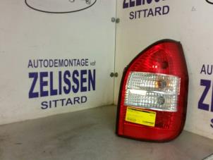 Usagé Feu arrière secondaire droit Opel Zafira (F75) 1.8 16V Prix € 31,50 Règlement à la marge proposé par Zelissen V.O.F. autodemontage