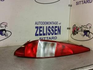 Used Taillight, left Ford Mondeo III Wagon 1.8 16V Price € 31,50 Margin scheme offered by Zelissen V.O.F. autodemontage