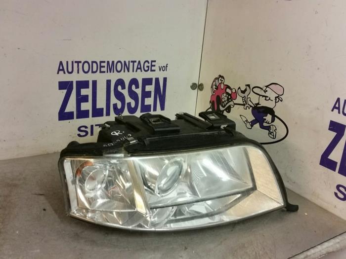 Używane Reflektor prawy Audi A6 Avant Quattro (C5) 2.5 TDI V6 24V Cena € 183,75 Procedura marży oferowane przez Zelissen V.O.F. autodemontage