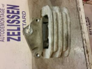 Support moteur d'un Ford Transit 2.0 TDdi 16V 260S 2004