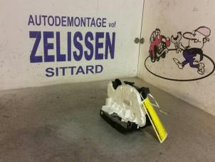 Usagé Serrure arrière droite Seat Mii 1.0 12V Prix € 42,00 Règlement à la marge proposé par Zelissen V.O.F. autodemontage