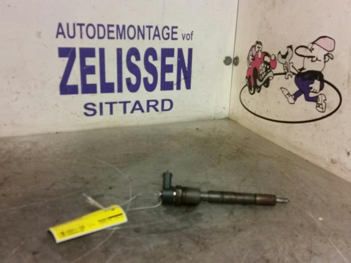 Usagé Injecteurs Opel Insignia Sports Tourer 2.0 CDTI 16V 140 ecoFLEX Prix € 105,00 Règlement à la marge proposé par Zelissen V.O.F. autodemontage