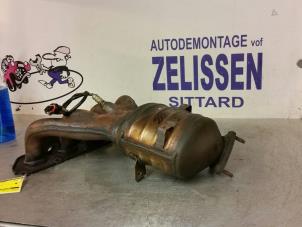 Używane Kolektor wydechowy + katalizator Opel Astra H SW (L35) Cena € 200,00 Procedura marży oferowane przez Zelissen V.O.F. autodemontage