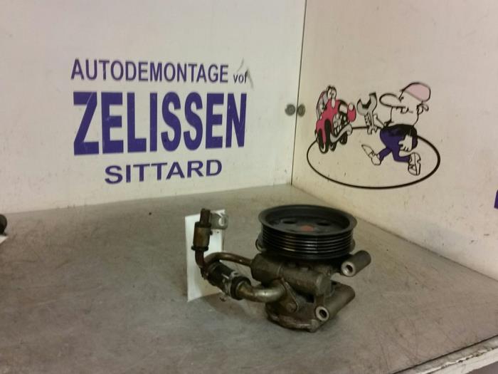 Usagé Pompe de direction Ford Fiesta 5 (JD/JH) 1.3 Prix € 42,00 Règlement à la marge proposé par Zelissen V.O.F. autodemontage