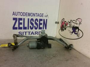 Używane Silnik i mechanizm wycieraczki Peugeot 207 SW (WE/WU) 1.4 16V Vti Cena € 68,25 Procedura marży oferowane przez Zelissen V.O.F. autodemontage
