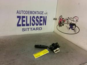 Usados Interruptor de indicador de dirección Toyota Celica (ZZT230/231) 1.8i 16V Precio € 26,25 Norma de margen ofrecido por Zelissen V.O.F. autodemontage