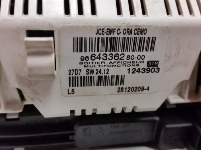 Clock Peugeot 207 966433628000