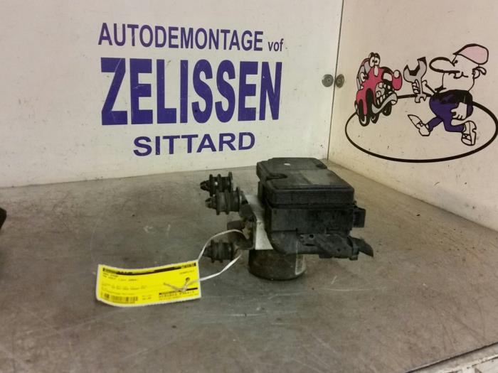 Begagnade ABS-pump Volkswagen Golf V (1K1) 1.4 16V Pris € 99,75 Marginaltabell erbjuds av Zelissen V.O.F. autodemontage