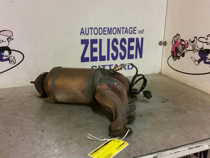 Exhaust manifold + catalyst from a Opel Astra G (F08/48) 1.8 16V 2002