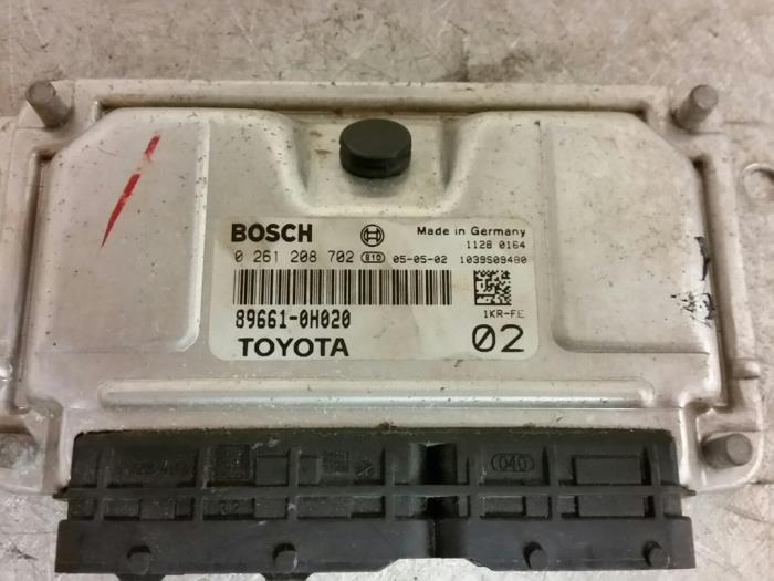 Ordinateur gestion moteur d'un Toyota Aygo (B10) 1.0 12V VVT-i 2006