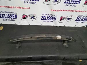 Usagé Traverse inférieure Seat Ibiza III (6L1) 1.4 16V 75 Prix € 31,50 Règlement à la marge proposé par Zelissen V.O.F. autodemontage