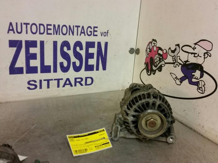 Begagnade Dynamo Renault Twingo (C06) 1.2 Pris € 42,00 Marginaltabell erbjuds av Zelissen V.O.F. autodemontage