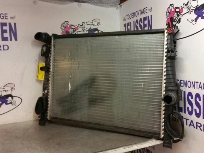 Used Radiator Mercedes S (W220) Price € 89,25 Margin scheme offered by Zelissen V.O.F. autodemontage